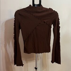 NWOT Halara Ribbed Mock Neck Bell Sleeve Top